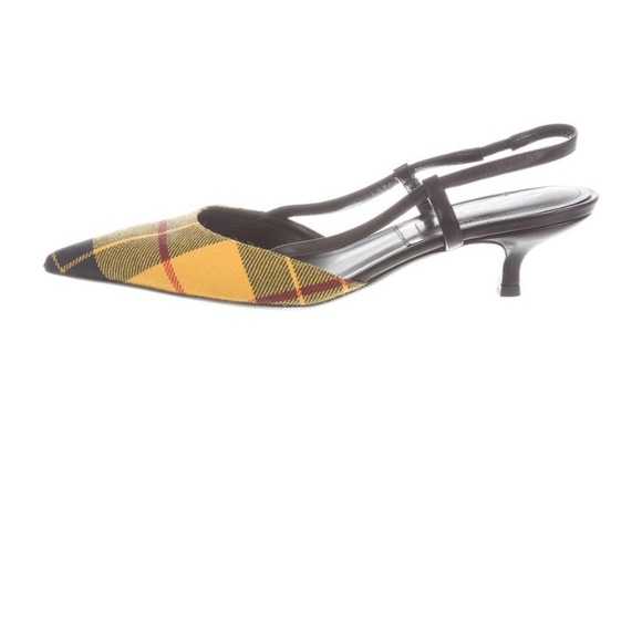 Shoes - Picture 3 of 8